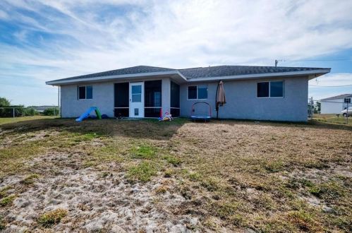 386 Palora Ave, Lehigh Acres FL 33974-9458 exterior