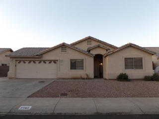7562 Denton Ln, Glendale, AZ 85303-5697