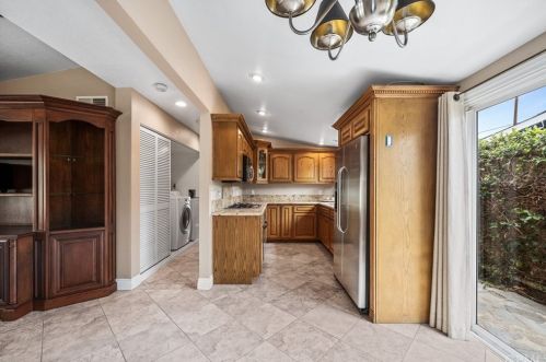 818 South St, Anaheim CA  92805-4415 exterior