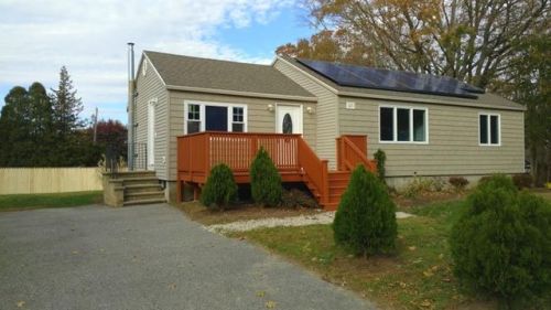 105 Brinton Ave, Warwick, RI 02889-6147