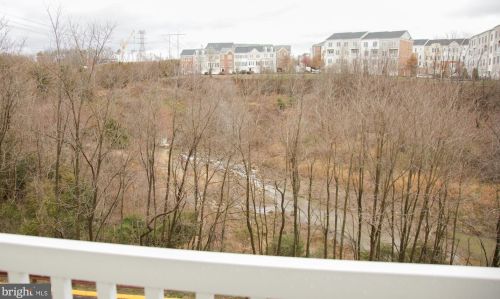 2631 Eastbourne Dr, Woodbridge VA  22191-4090 exterior