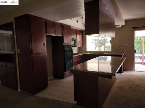 1728 Vine St, Lodi CA  95240-4853 exterior