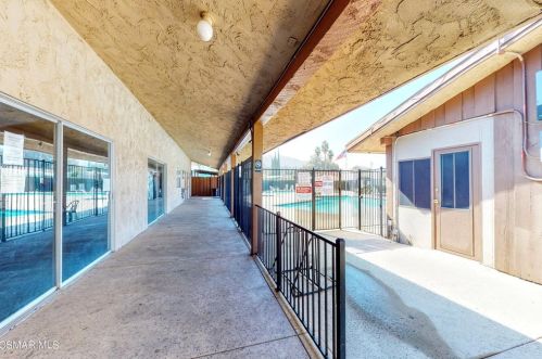 1550 Rory Ln, Simi Valley CA 93063-4380 exterior