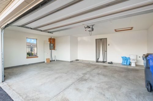 135 Arlington Dr, Slippery Rock PA  16057-1167 exterior