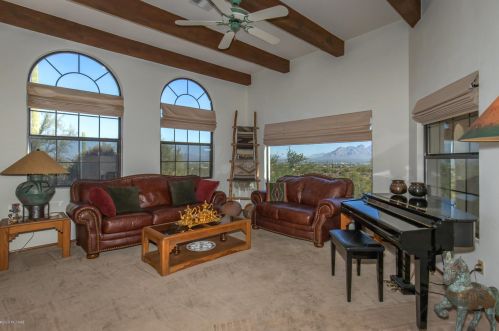 4650 Crestview Cir, Tucson AZ 85745-9207 exterior