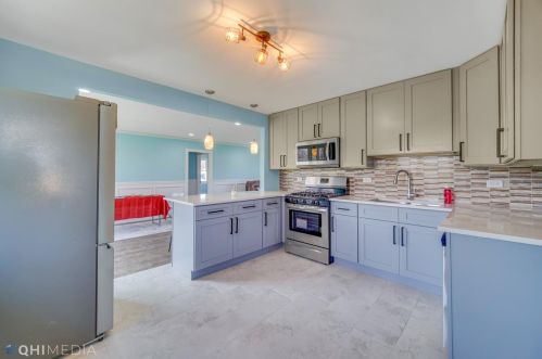 135 73rd Ave, Gary IN  46410-3657 exterior