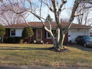2129 Springfield Center Rd, Akron, OH 44312-1959