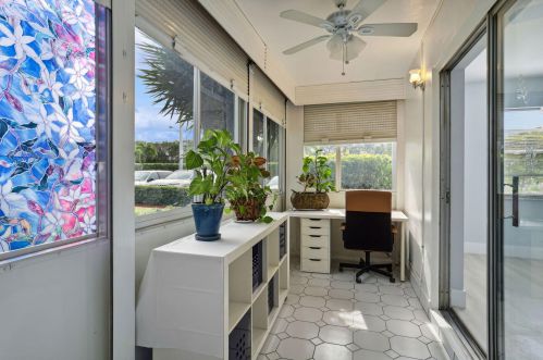 916 Flanders T, Delray Beach FL  33484-5354 exterior