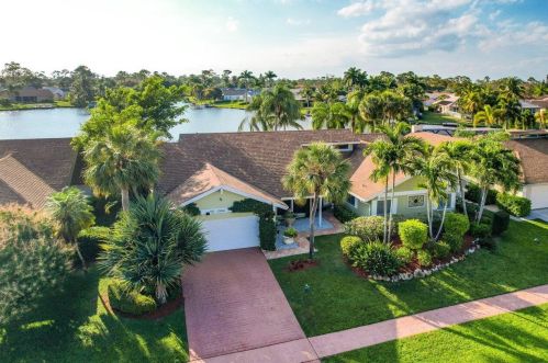 12694 Headwater Cir, West Palm Beach, FL 33414-4908