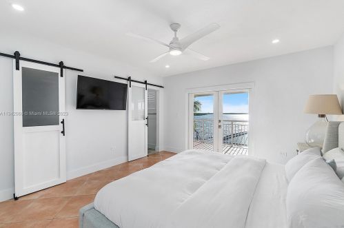 632 Island Dr, Key Largo FL  33037-4808 exterior