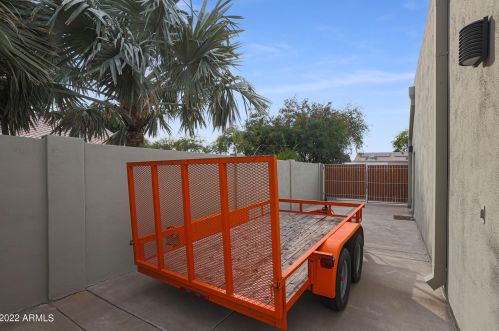 4753 Fallen Leaf Ln, Glendale AZ  85310-3006 exterior