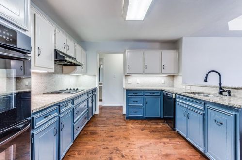 2202 Bluebonnet Dr, Richardson TX  75082-2320 exterior