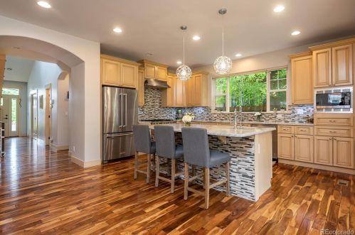 810 Jasmine St, Denver CO 80222-7016 exterior