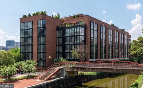 3303 Water St, Washington, DC 20007-3509