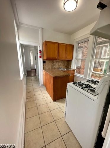 22 Irvine Turner Blvd, Newark NJ  07103-2900 exterior