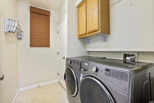 1125 Valley Glen Dr, Liberty Farms CA  95620-4835 exterior
