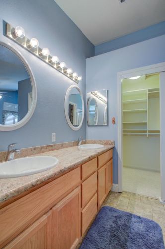 1440 Ranch House Ct, Valley Home CA  95361-8879 exterior