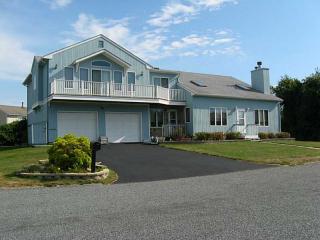 2 Blueberry Ln, South Kingstown, RI 02882-6120