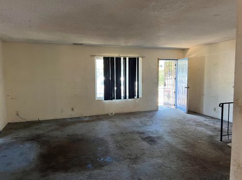 301 Soledad St, Santa Barbara CA  93103-2642 exterior