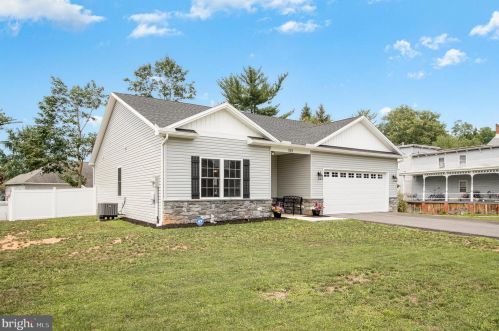 301 Harrisburg Pike, Siddonsburg PA  17019-1334 exterior