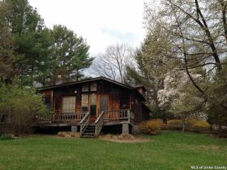 32 Plochmann Ln, Woodstock, NY 12498-1624