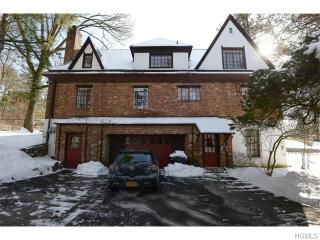 4 Narragansett Ave, Crotonville, NY 10562-3710