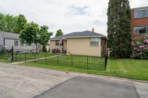 1747 Raymond Ave, Latrobe, PA 15650-3040