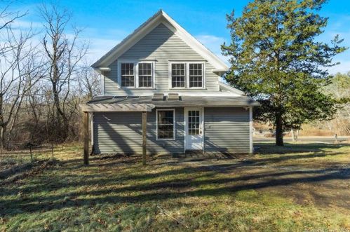 204 Main St, North Sterling CT  06377-1810 exterior
