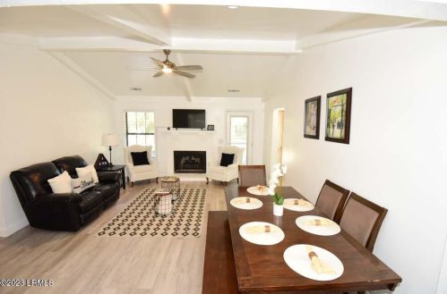 20 Calico Ct, Beaufort SC  29906-8900 exterior