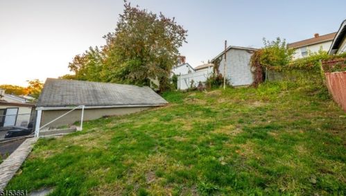 551 Leo St, Industrial Hillside NJ  07205-1726 exterior