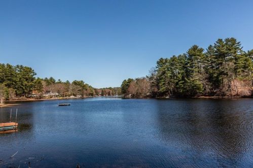 35 Pine Tree Rd, Coventry RI  02816-7001 exterior