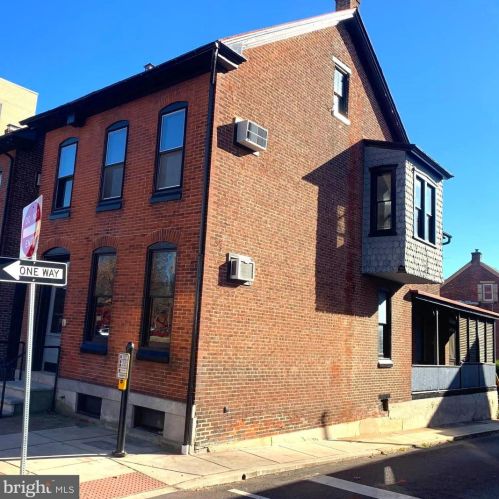 238 King St, Pottstown, PA 19464-5515