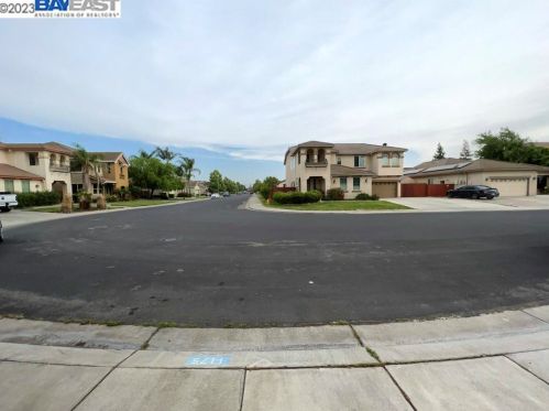 1175 Lucio St, Manteca CA  95336 exterior