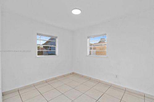 6529 21 St, Hollywood FL 33023-2807 exterior