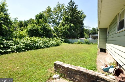 408 Latona Ave, Trenton NJ 08618-2716 exterior