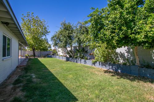 5302 Winchcomb Dr, Scottsdale AZ 85255-1611 exterior