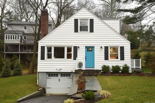 23 Brookside Pl, Pleasantville NY  10570-1204 exterior