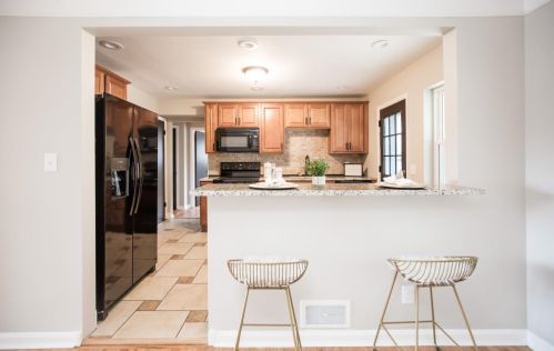 6477 Devonwood Dr, Cincinnati OH 45224-1118 exterior