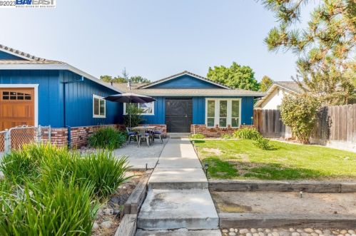 1617 Dulwich Dr, Modesto CA  95358-1021 exterior