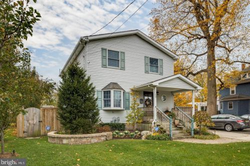 18 Union Ave, Stratford, NJ 08084-1308