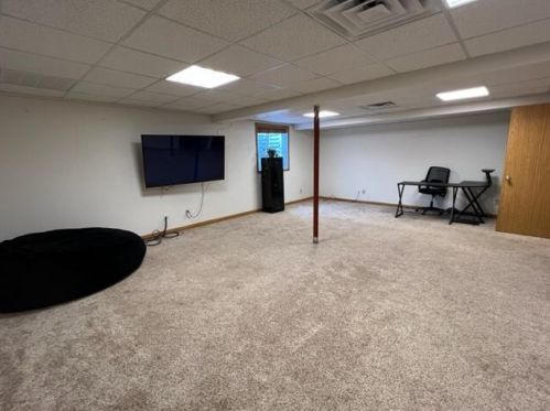 348 Woodridge Pl, Manitowoc WI  54220-7169 exterior