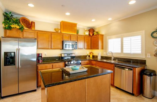 828 Mira Grande, Palm Springs CA  92262-1209 exterior