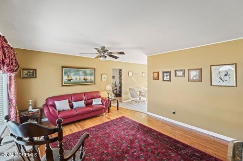 35 Bay Laurel Dr, Bricktown NJ  08723-6913 exterior