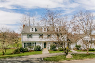 276 Locust Ave, Rye, NY 10580-1635