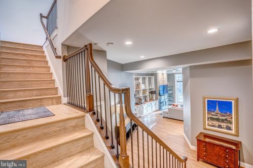 18285 Mullfield Village Ter, Leesburg VA  20176-7466 exterior