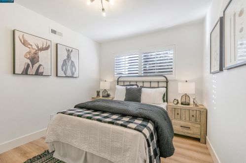 1177 Coad Ct, West Pittsburg CA  94565-6204 exterior