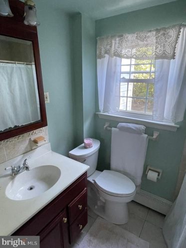 957 Powderhorn Dr, Lansdale PA  19446-5530 exterior