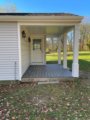 20 Whisconier Rd, Brookfield Center CT  06804-3737 exterior