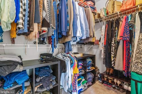 6975 Manahoac Pl, Gainesville VA  20155-1638 exterior