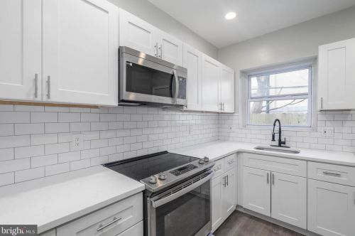 2235 Earp St, Philadelphia PA 19147-5807 exterior